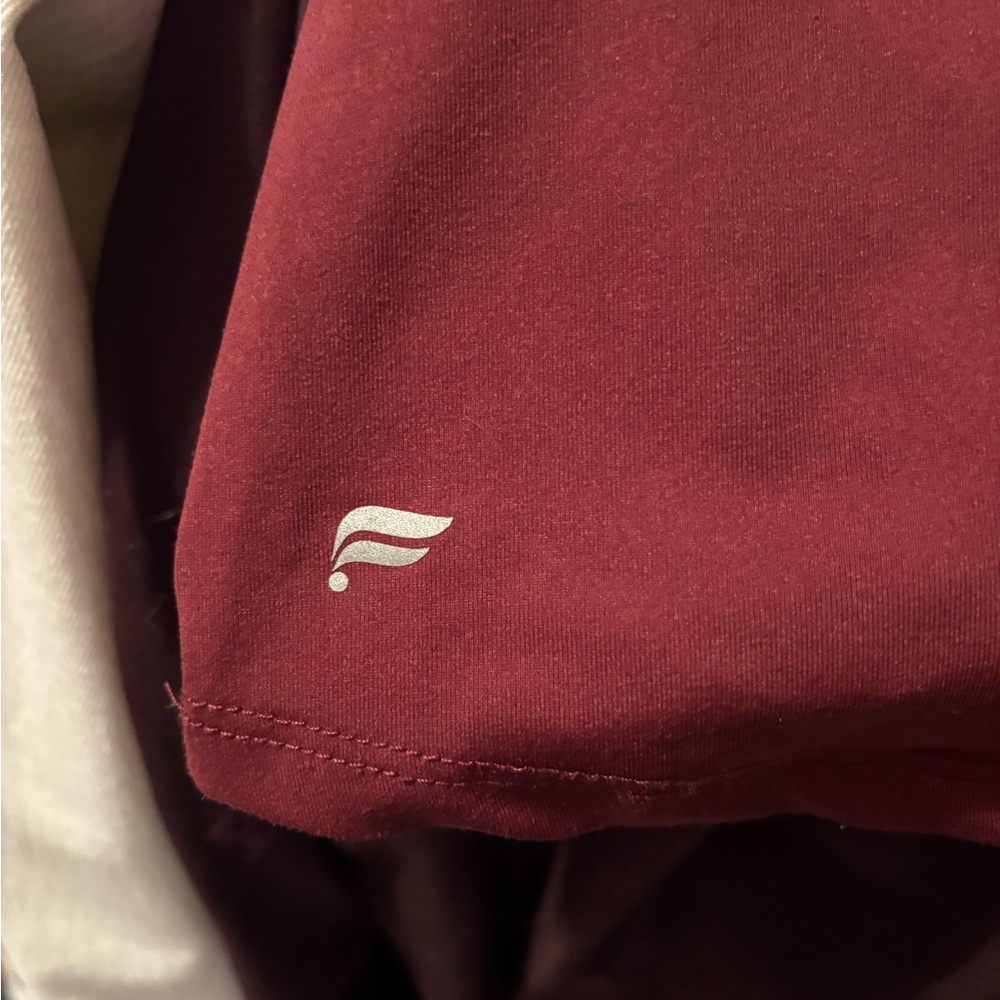 Women's Burgundy Athletic top size small - Picture 3 of 4